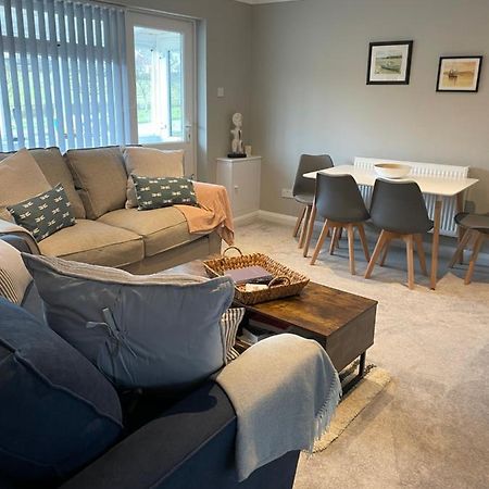 Lovely Flat Set In Parish Boundary Of Instow Apartment ภายนอก รูปภาพ