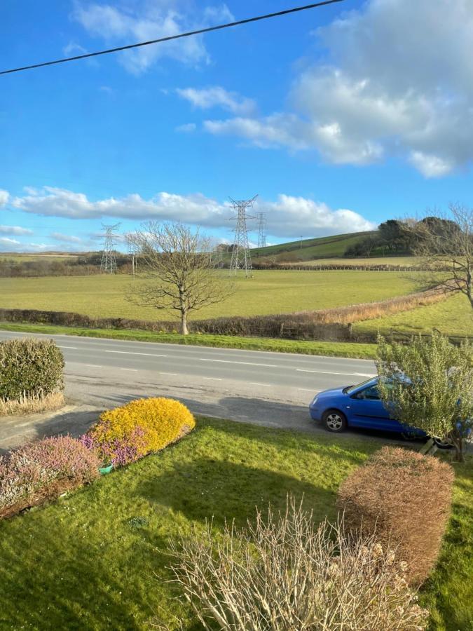 Lovely Flat Set In Parish Boundary Of Instow Apartment ภายนอก รูปภาพ