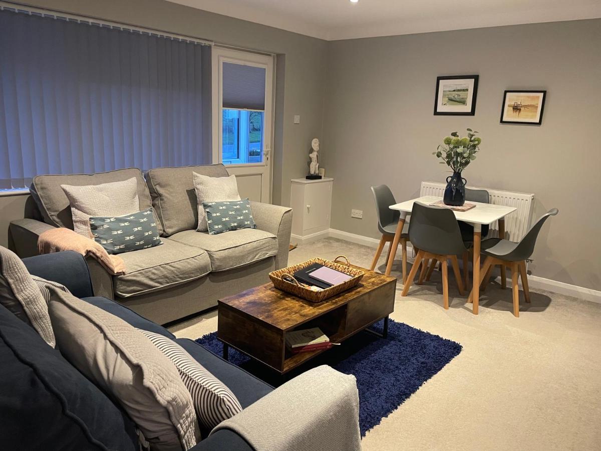 Lovely Flat Set In Parish Boundary Of Instow Apartment ภายนอก รูปภาพ
